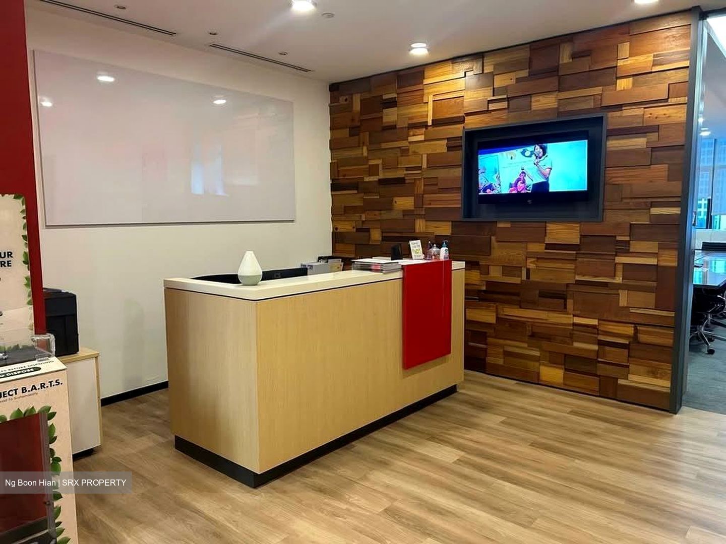 Zhongshan Mall (D12), Office #560602911